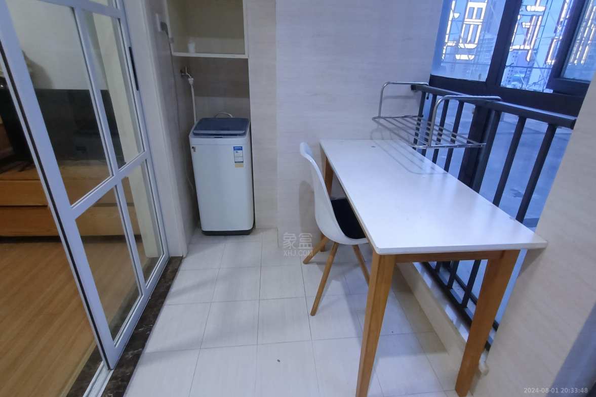 东方时代广场 1室1厅1卫 1100.0元/月 东方时代广场 1室1厅1卫 1100.0元/月室内图