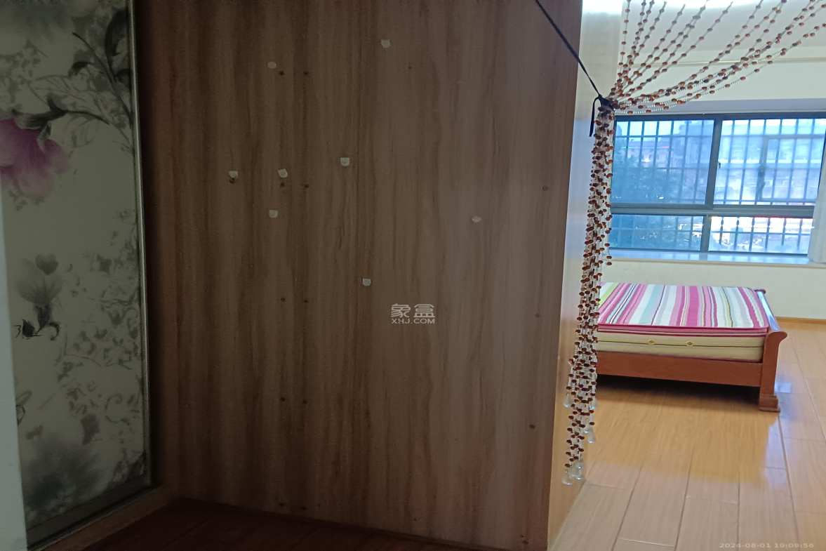 紫东苑（星沙）  4室2厅2卫   2500.00元/月室内图