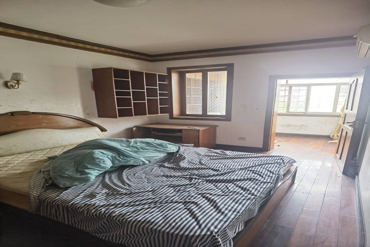 湘中园  3室2厅2卫    1200.0元/月室内图