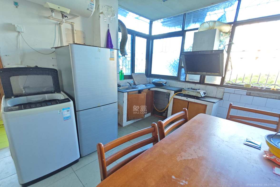 识字里社区  1室0厅0卫   1200.00元/月室内图