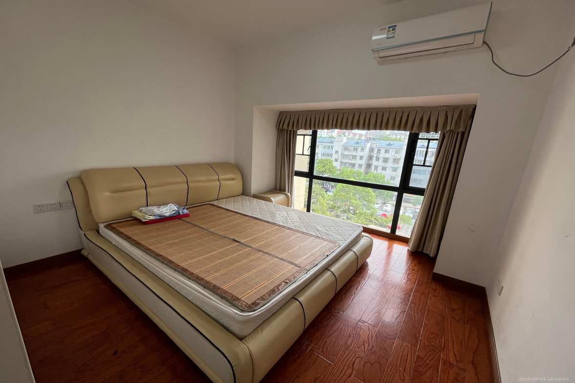 园康星都荟 3室2厅2卫 2600.0元/月 园康星都荟 3室2厅2卫 2600.0元/月室内图