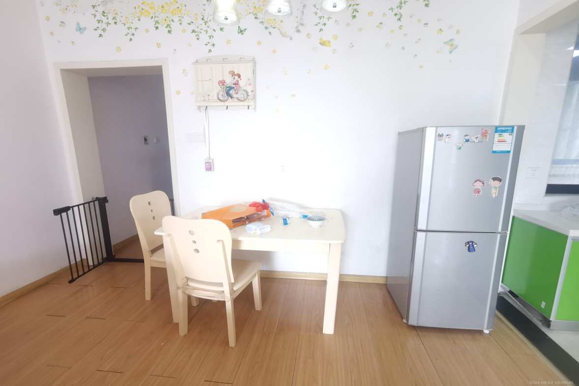 湘腾琴岛  2室2厅1卫    2400.0元/月室内图