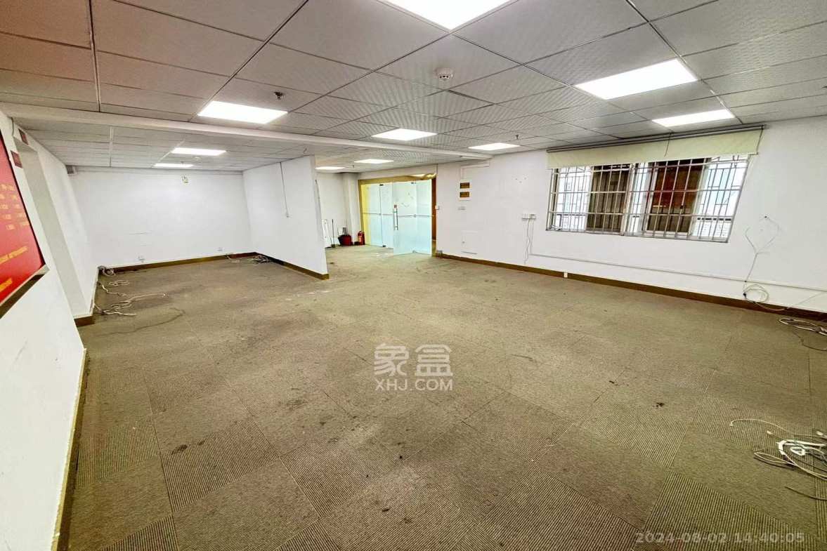 新世界百货（湖南供销大厦）  5室2厅1卫   5000.00元/月室内图