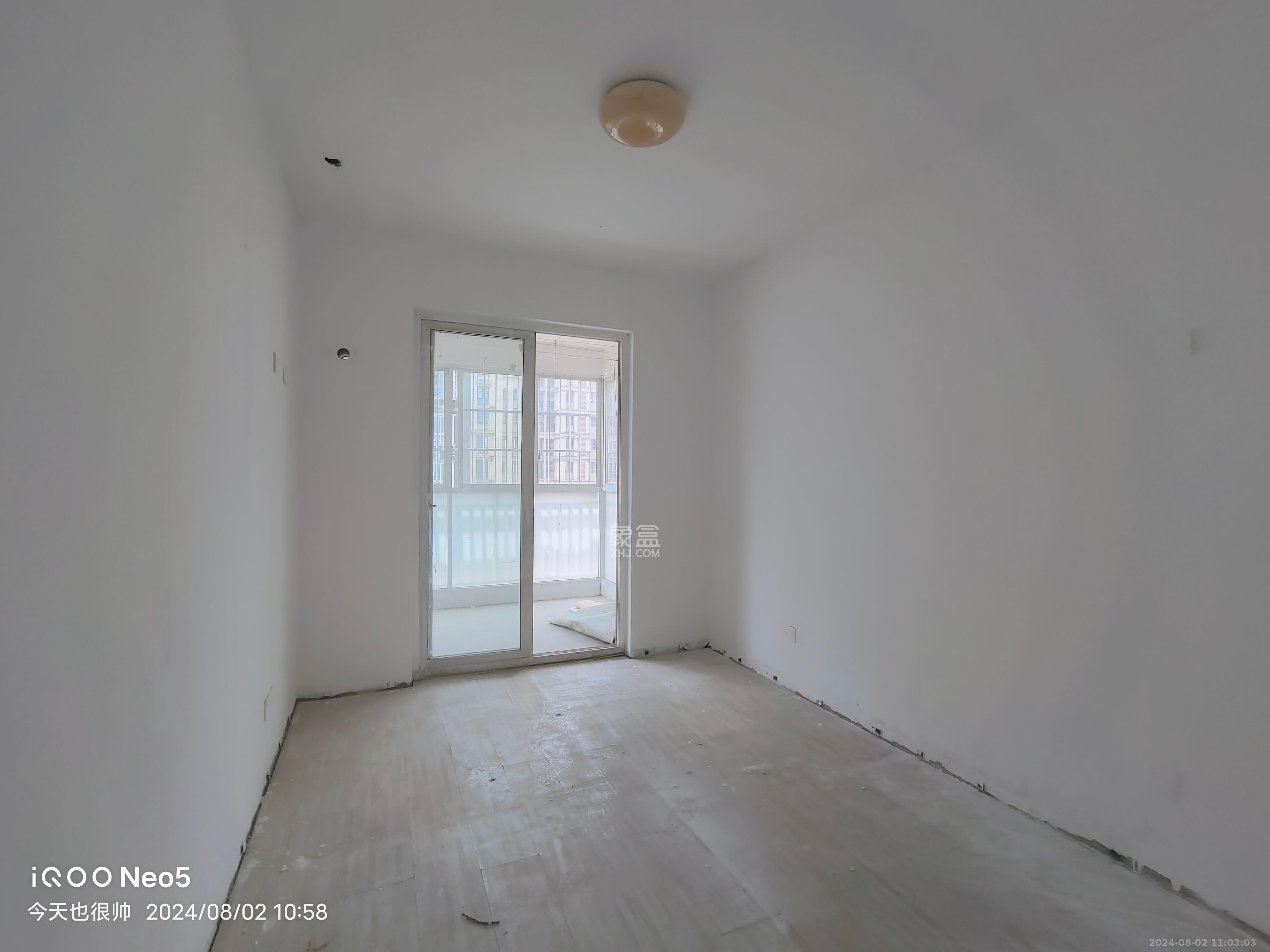 世景华庭  1室2厅2卫    2300.0元/月