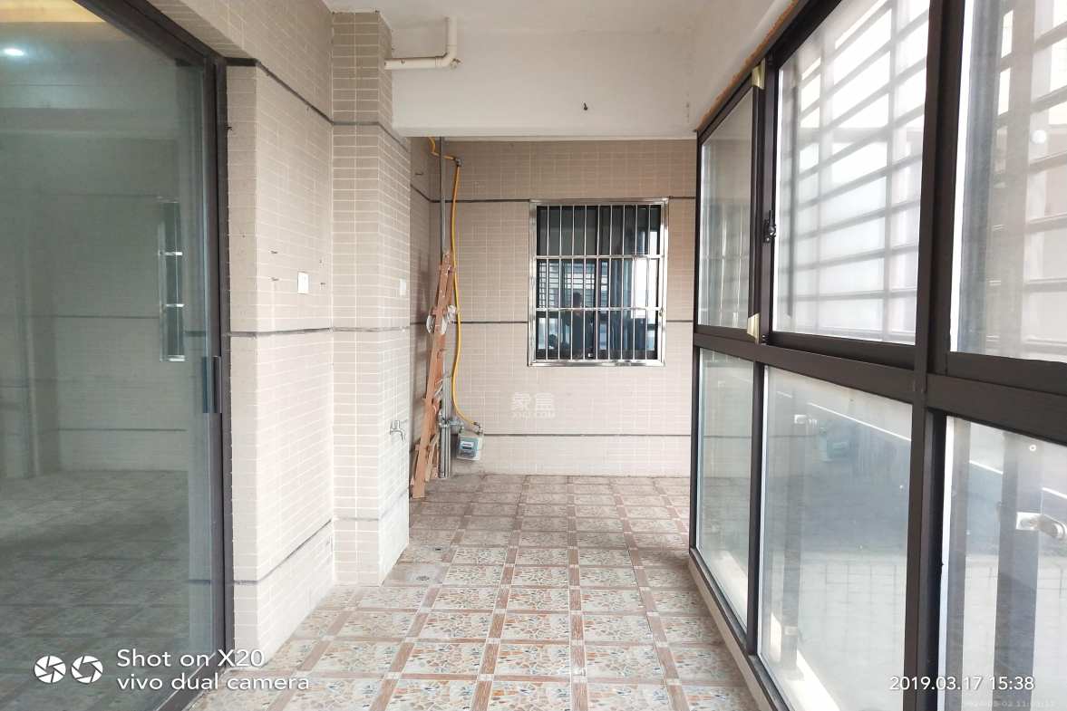达美D6区  5室2厅1卫    4500.0元/月室内图