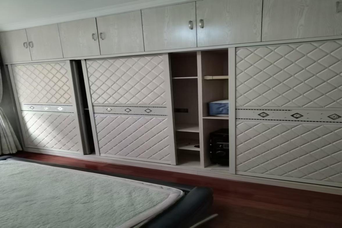 湘中园 3室2厅2卫 1800.0元/月 湘中园 3室2厅2卫 1800.0元/月室内图