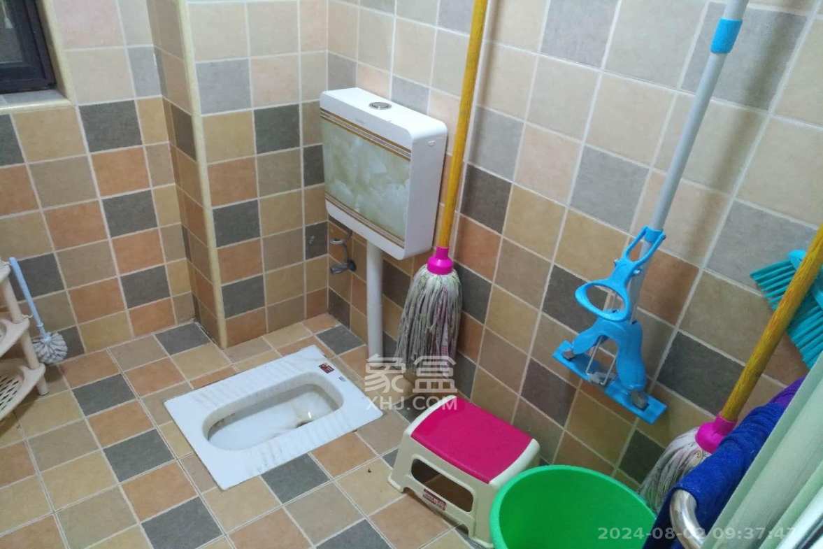 麓谷星辰  3室2厅1卫    2600.0元/月室内图