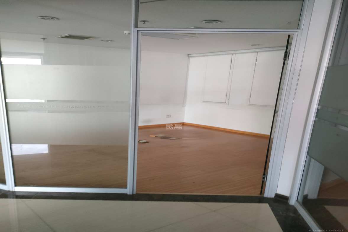 中天广场  1室1厅1卫    22000.0元/月室内图