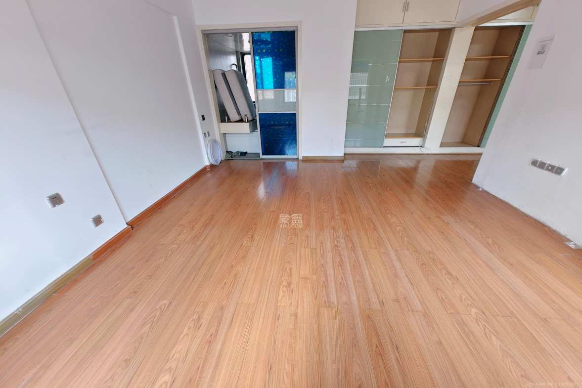 环达路桥  4室2厅2卫   3300.00元/月室内图