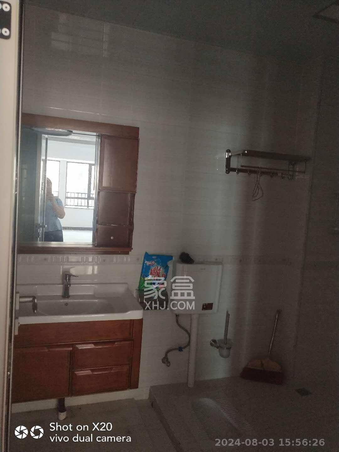 湘诚德峰小区A区  1室1厅1卫    1500.0元/月室内图