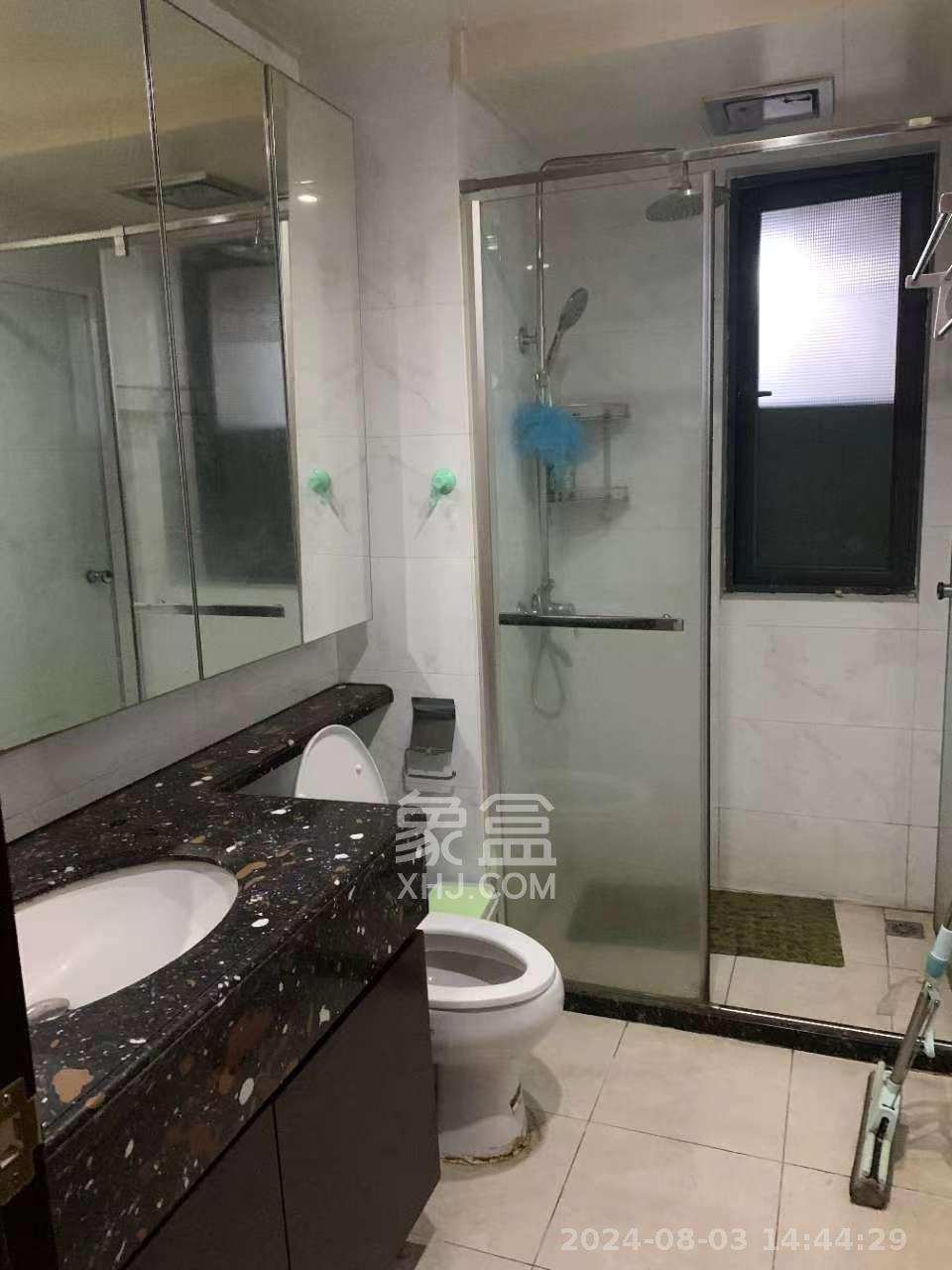 恒大江湾  3室2厅1卫    2400.0元/月室内图