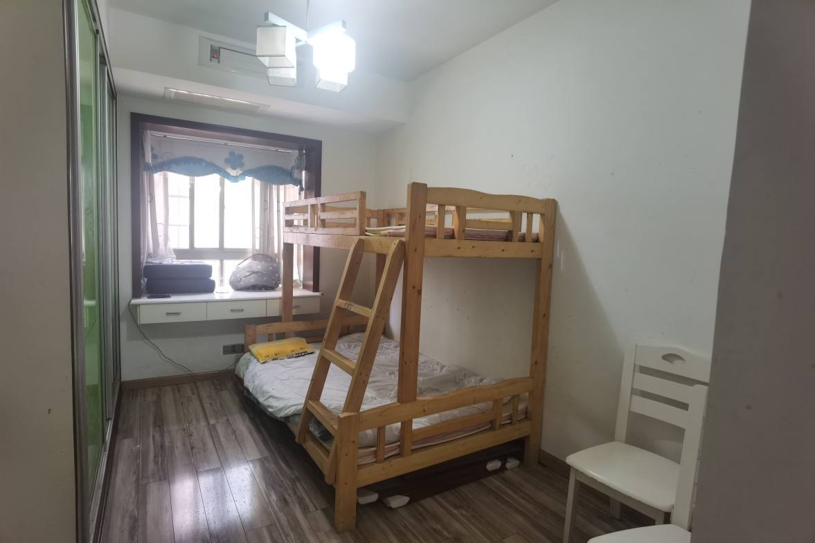 东方豪苑  3室2厅1卫    1600.0元/月室内图