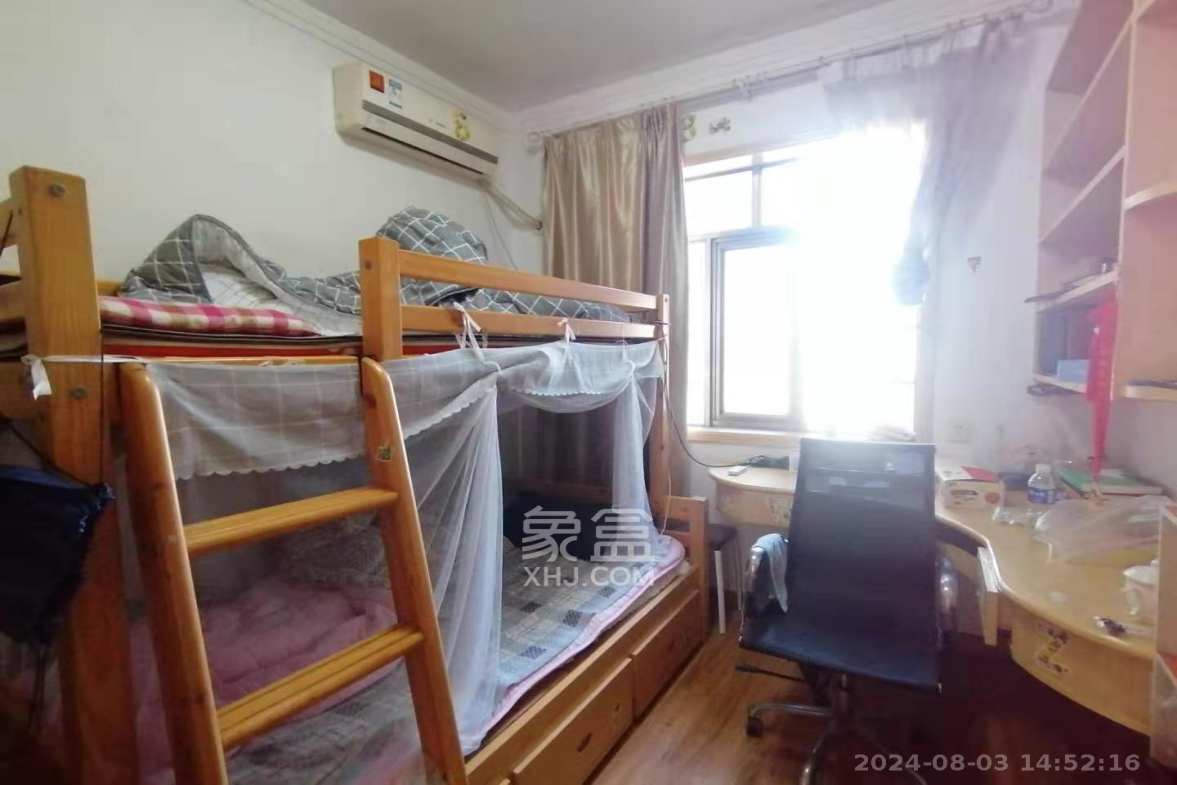 城南郡  4室2厅2卫   4000.00元/月室内图
