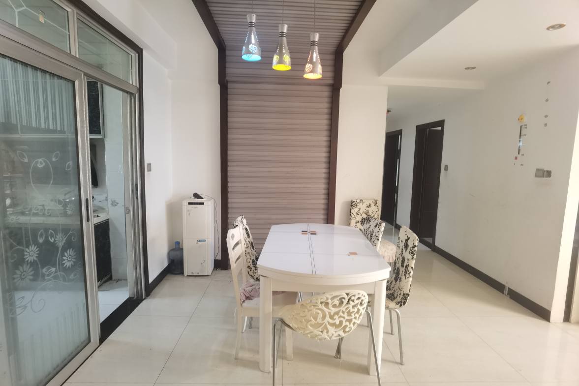 东方豪苑  3室2厅1卫    1600.0元/月室内图