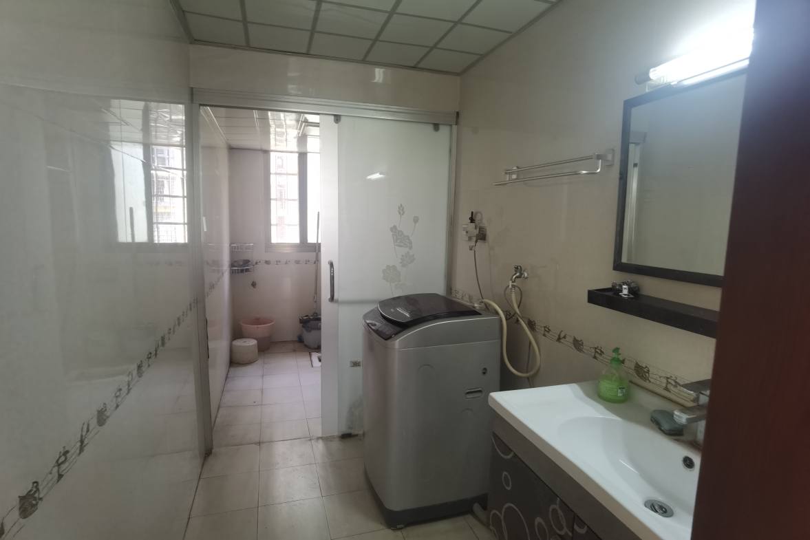 东方豪苑  3室2厅1卫    1600.0元/月室内图