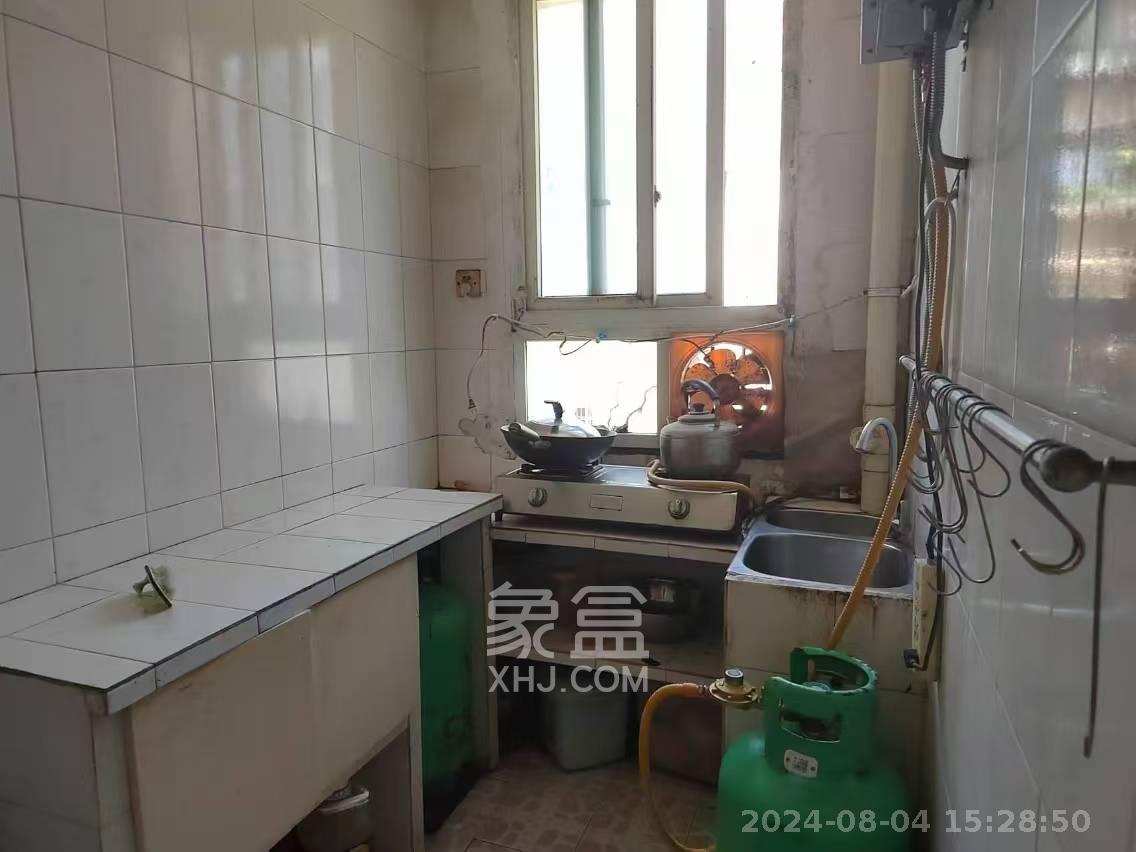 新天小区  2室1厅1卫   1400.00元/月室内图