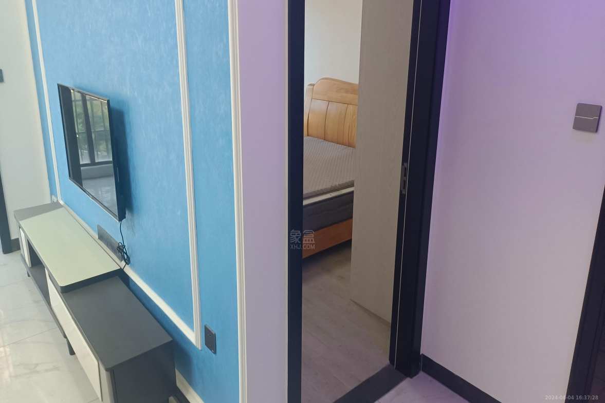 荷塘观邸  3室2厅2卫   1800.00元/月室内图