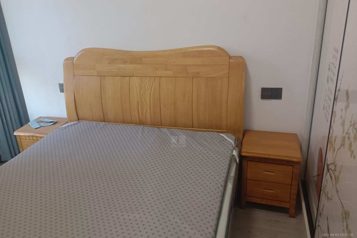 荷塘观邸  3室2厅2卫   1800.00元/月室内图
