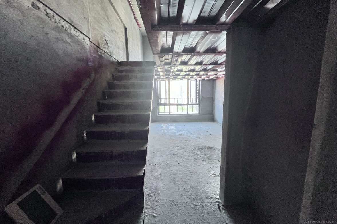 藏珑湖上公馆 1室1厅1卫 1600.0元/月 藏珑湖上公馆 1室1厅1卫 1600.0元/月室内图