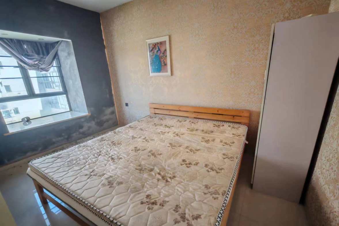 珠江愉景新城  2室1厅2卫   1700.00元/月室内图