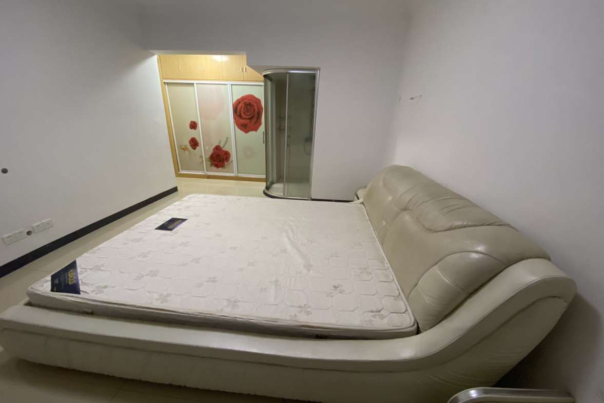 锦绣佳苑  3室2厅2卫   1600.00元/月室内图