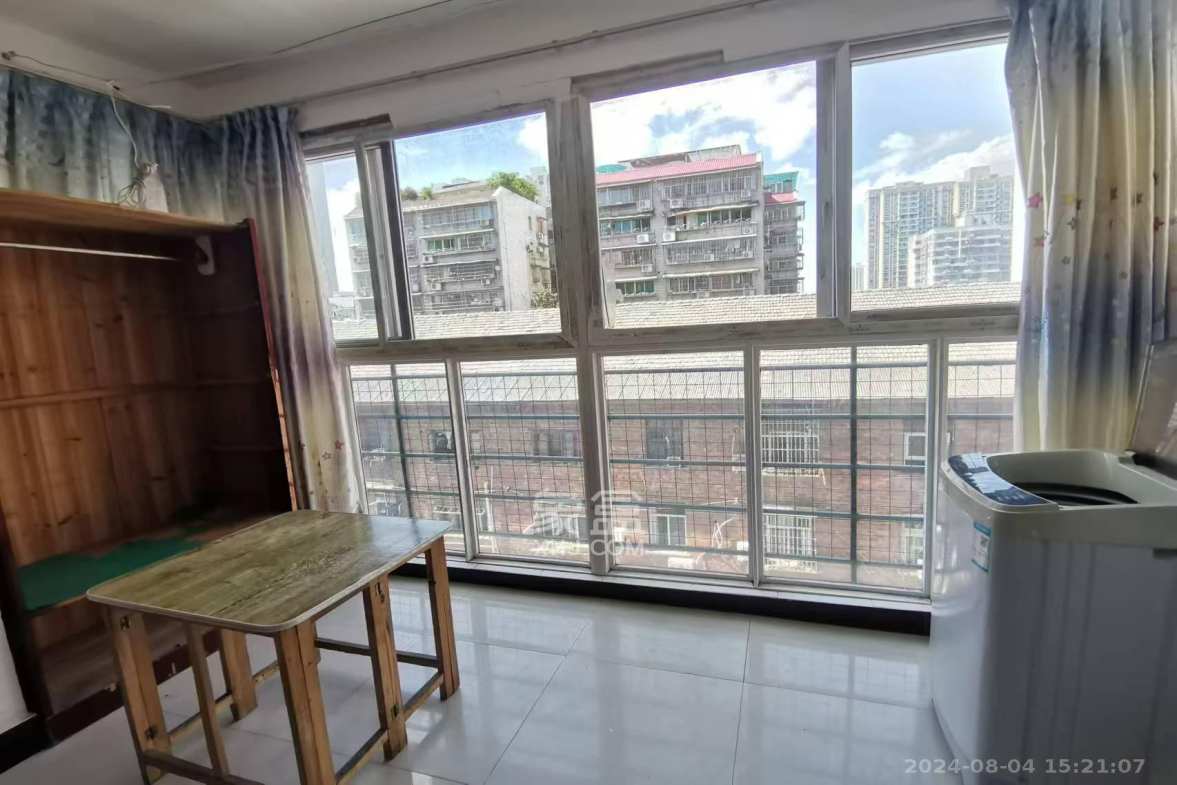 标准件厂宿舍（长沙标准件总厂宿舍）  2室1厅1卫    1400.0元/月室内图