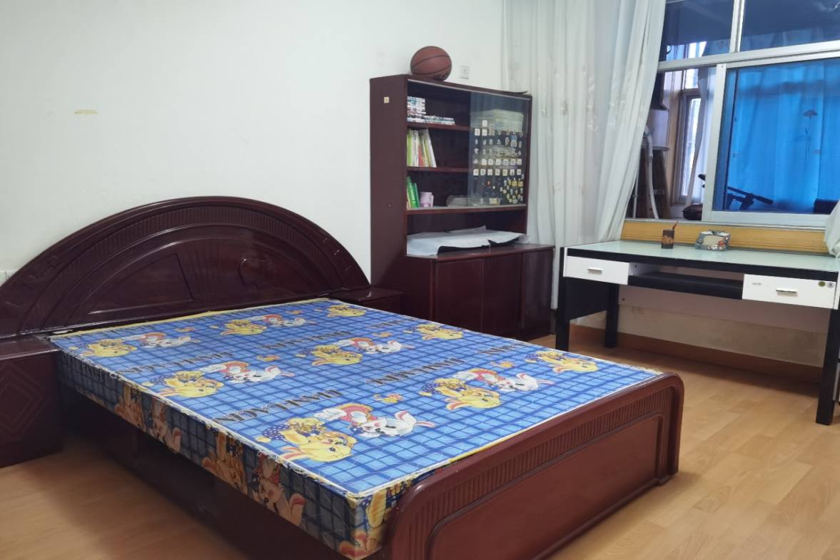 菊苑小区西区  3室2厅2卫    1500.0元/月 菊苑小区西区  3室2厅2卫    1500.0元/月室内图