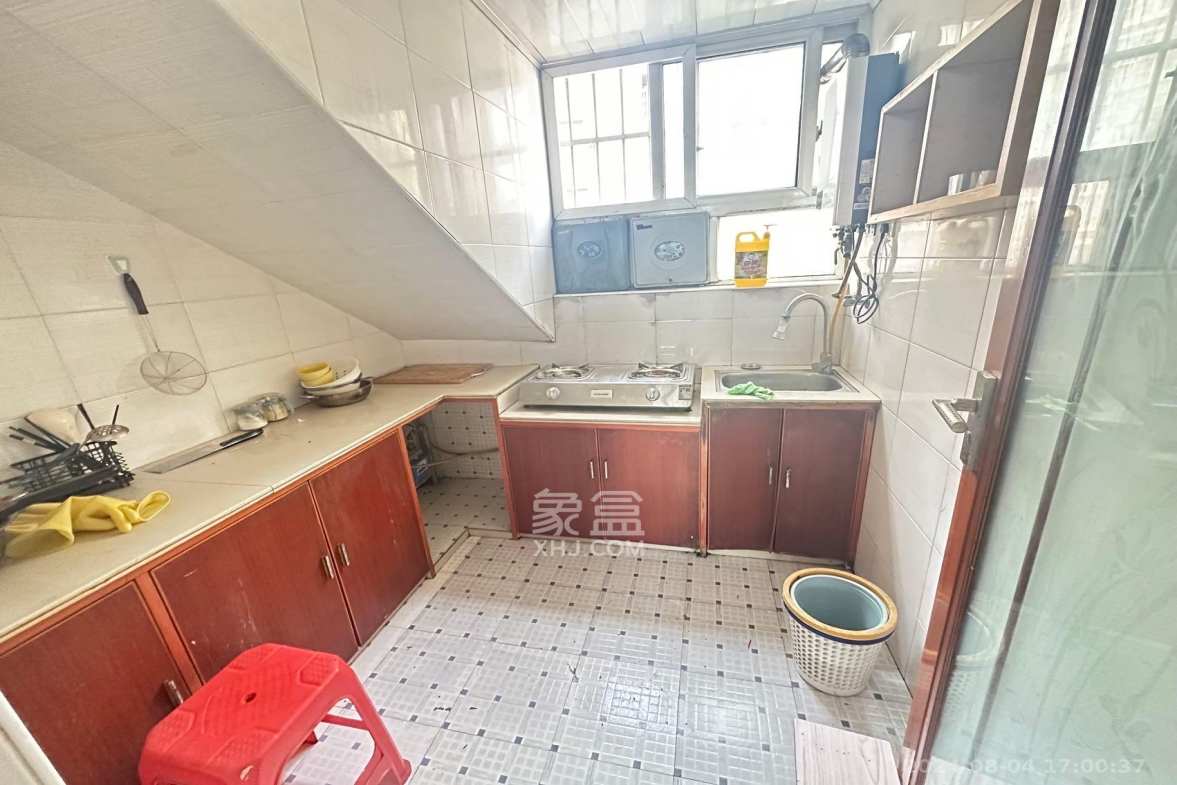 鄱阳小区 1室2厅1卫 900.0元/月 鄱阳小区 1室2厅1卫 900.0元/月室内图