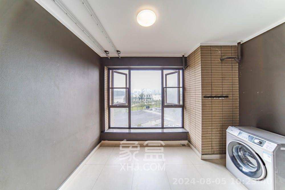 万科金域缇香  3室2厅2卫   3400.00元/月室内图