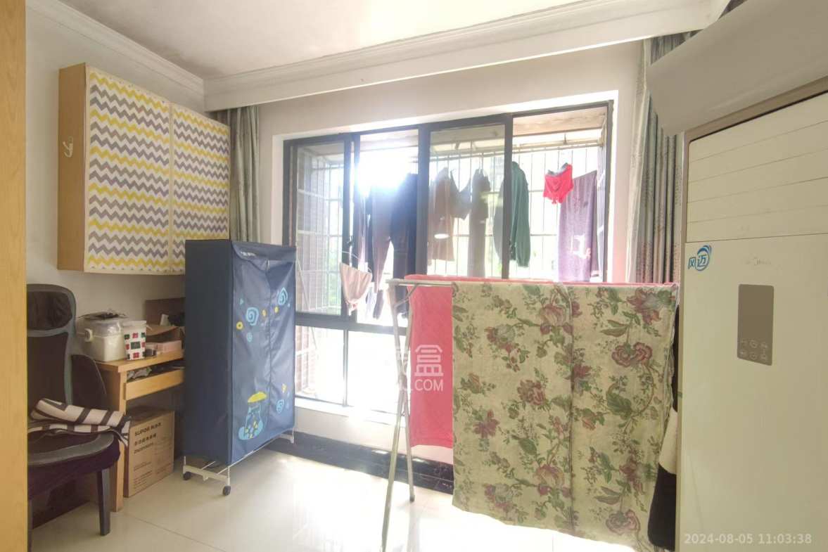 中建麓山和苑  3室2厅1卫   2000.00元/月室内图