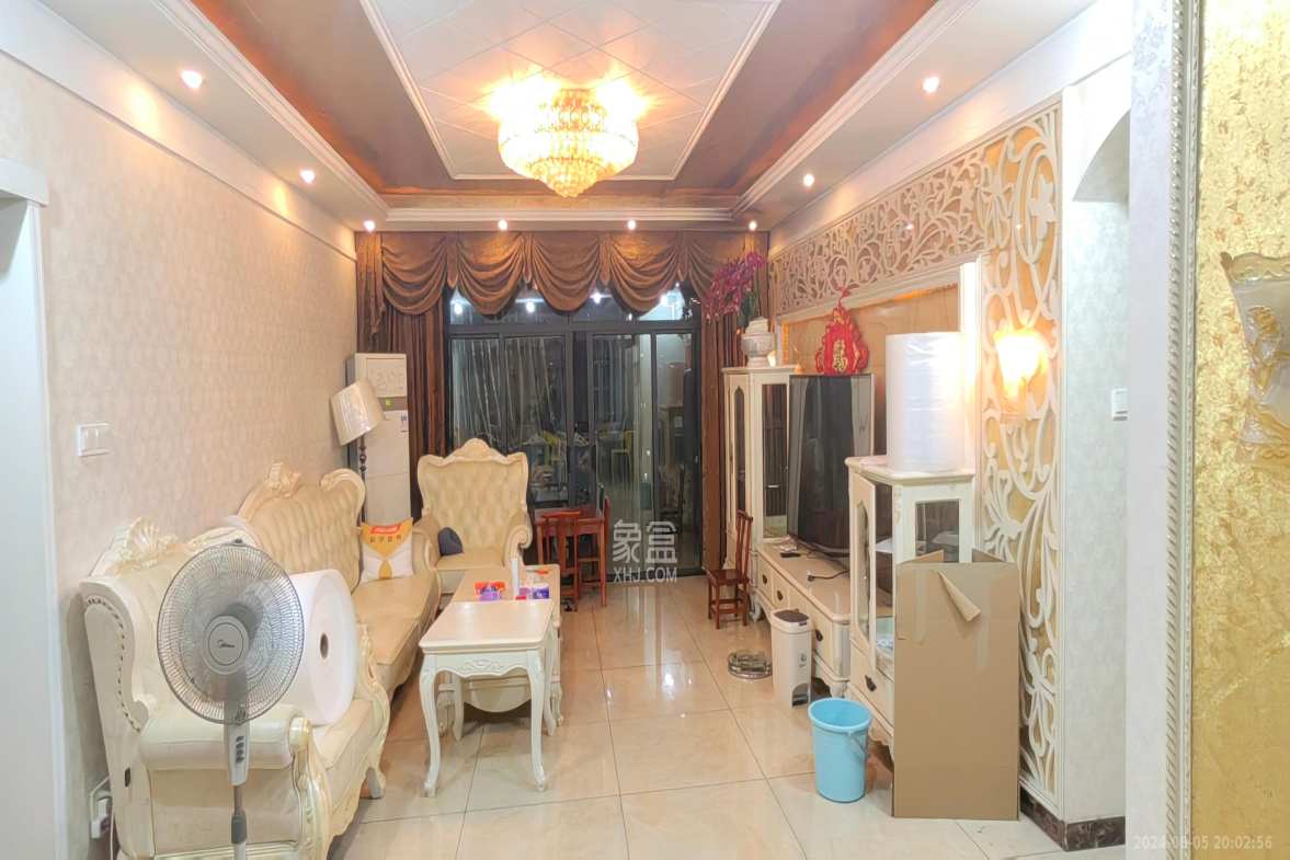 归心苑  4室2厅2卫    4000.0元/月室内图1