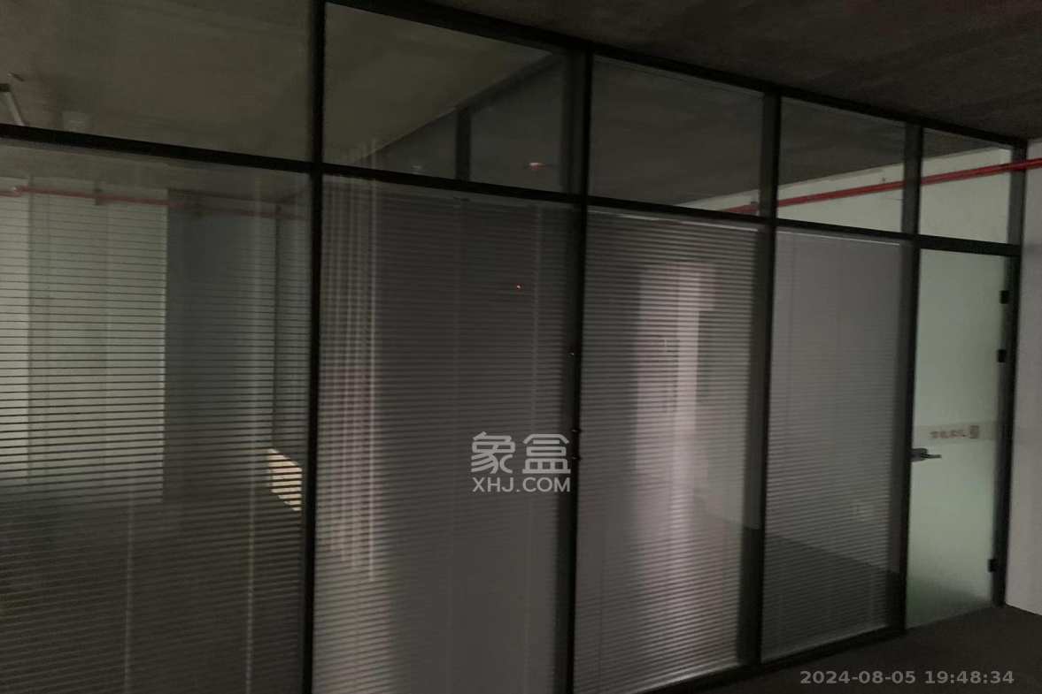 和悦城(蟠龙景苑) 1室1厅1卫 2300.0元/月 和悦城(蟠龙景苑) 1室1厅1卫 2300.0元/月室内图