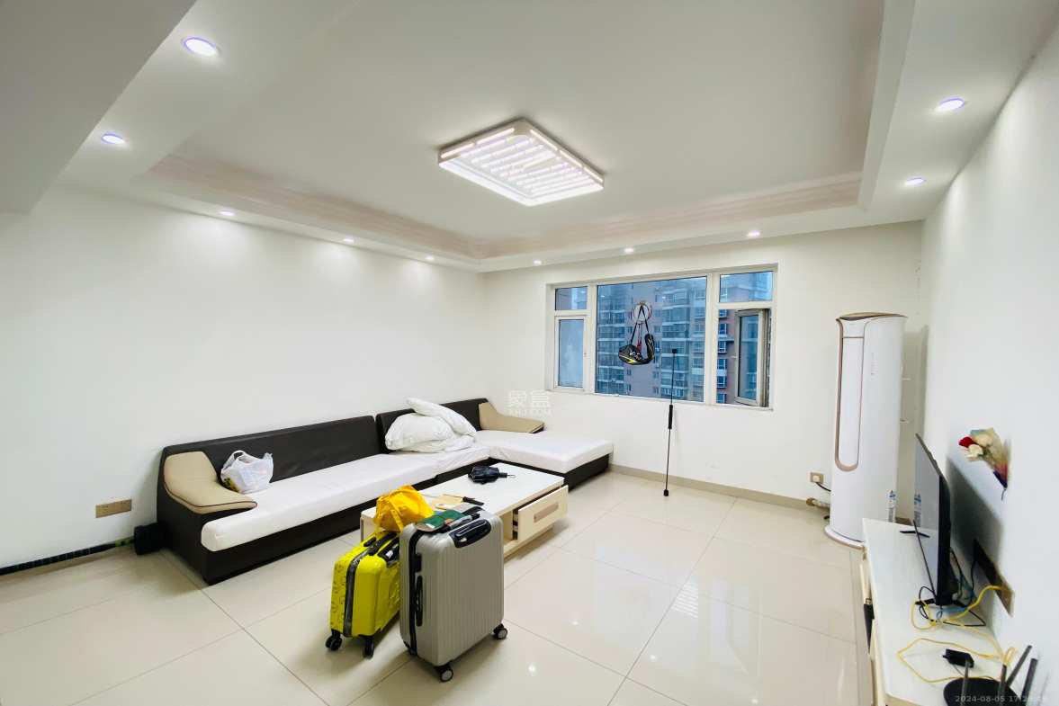 中房F联邦 4室2厅2卫 2500.0元/月 中房F联邦 4室2厅2卫 2500.0元/月室内图