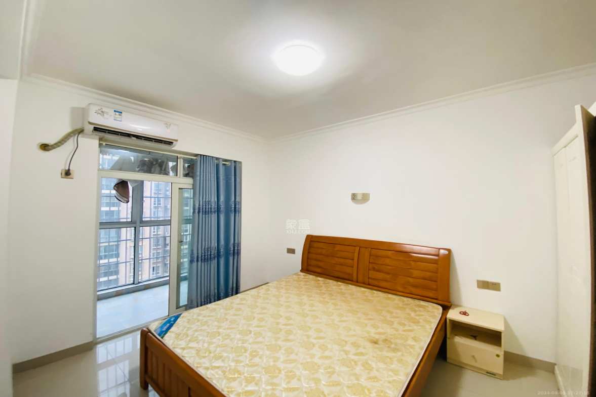 中房F联邦 4室2厅2卫 2500.0元/月 中房F联邦 4室2厅2卫 2500.0元/月室内图