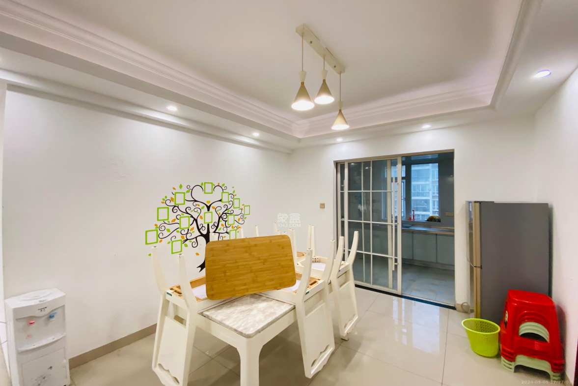 中房F联邦 4室2厅2卫 2500.0元/月 中房F联邦 4室2厅2卫 2500.0元/月室内图