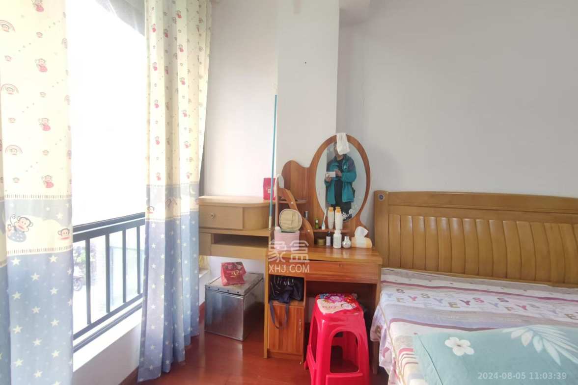 中建麓山和苑  3室2厅1卫   2000.00元/月室内图