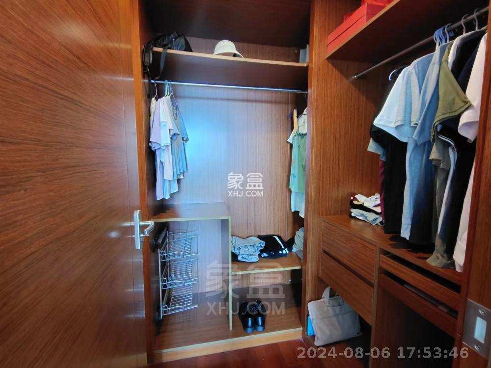 晋合湘水湾一期  3室2厅2卫   2400.00元/月室内图1