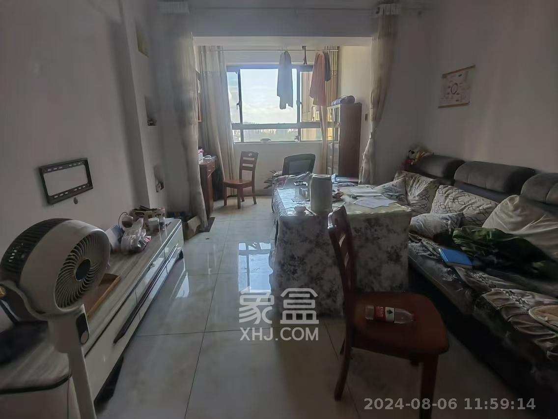 长房半岛蓝湾（观山月）  2室2厅1卫   2400.00元/月室内图