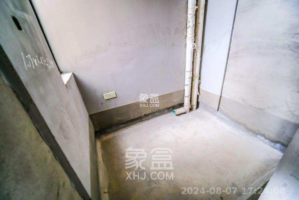永宏万家里  4室2厅2卫   1500.00元/月室内图