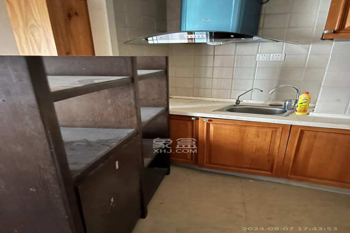 铂宫  1室1厅1卫   2500.00元/月室内图
