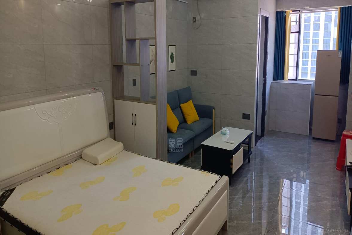 米兰公馆  1室1厅1卫    1500.0元/月室内图