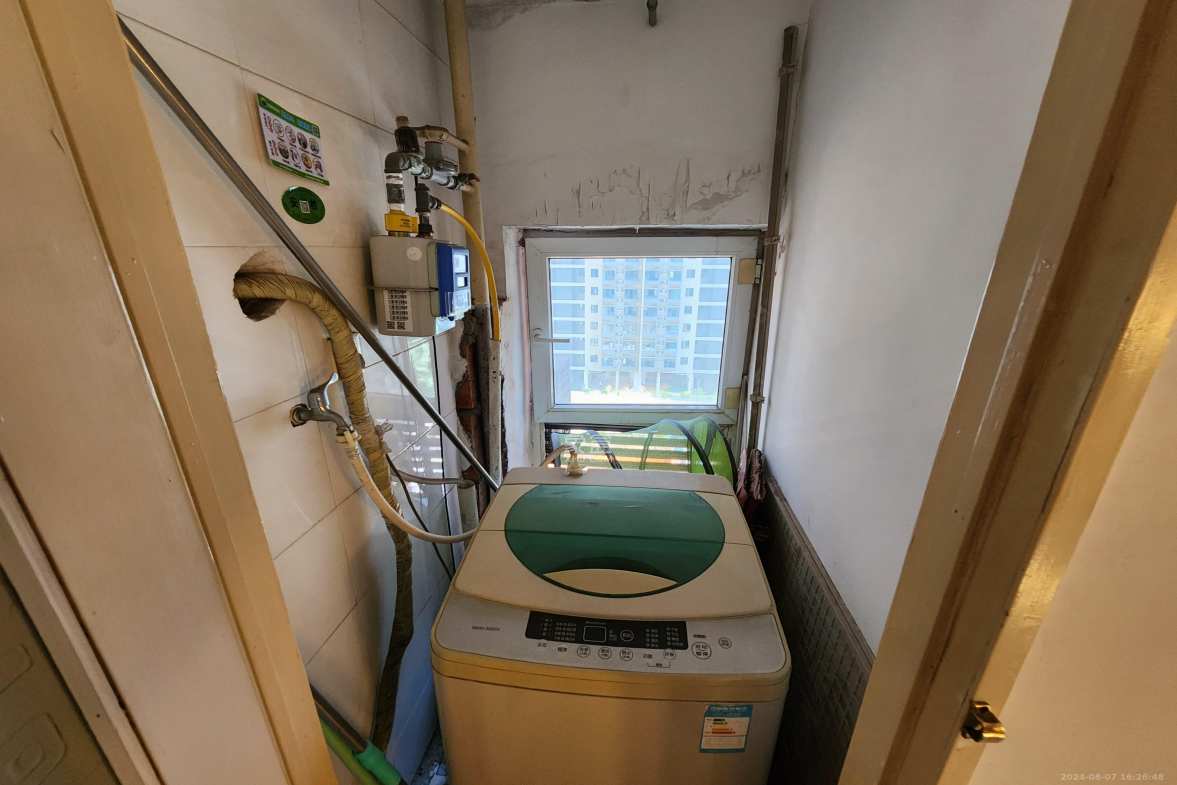 他城（天鸿时代公寓）  1室1厅1卫   1400.00元/月室内图