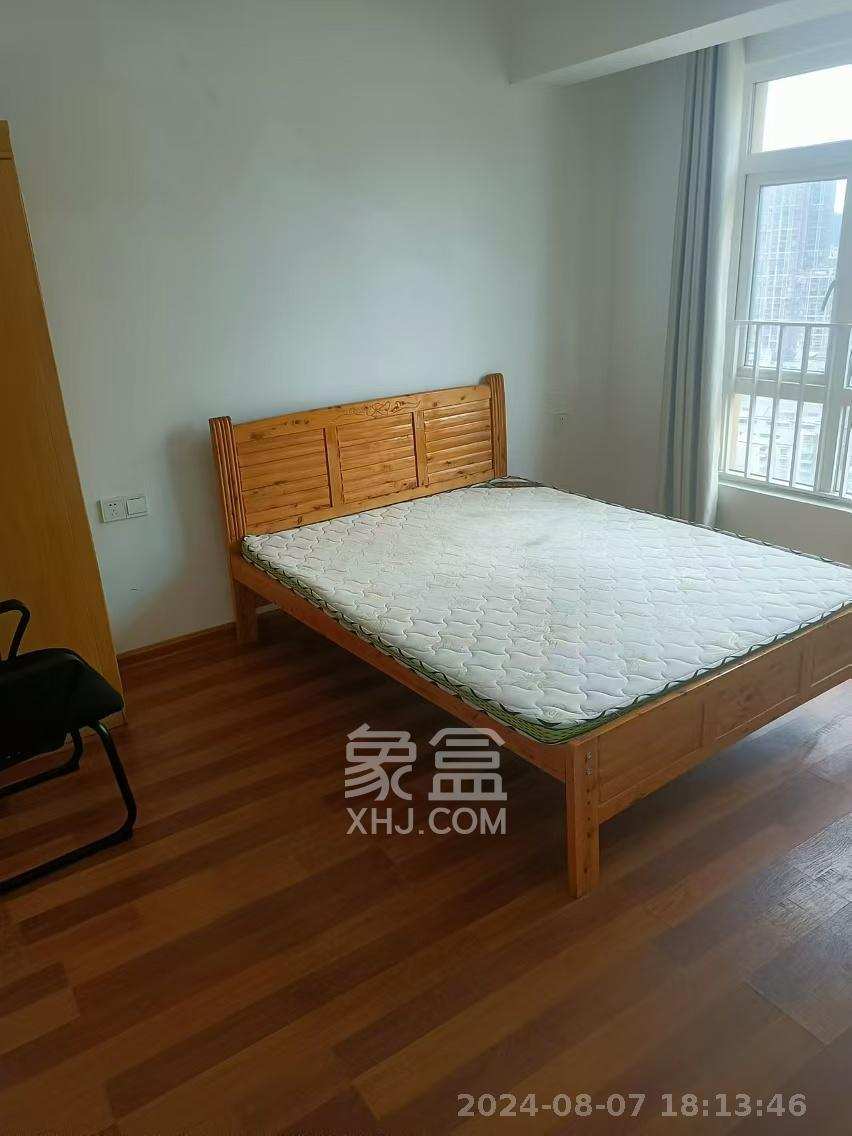 米兰春天  4室2厅2卫   2200.00元/月室内图