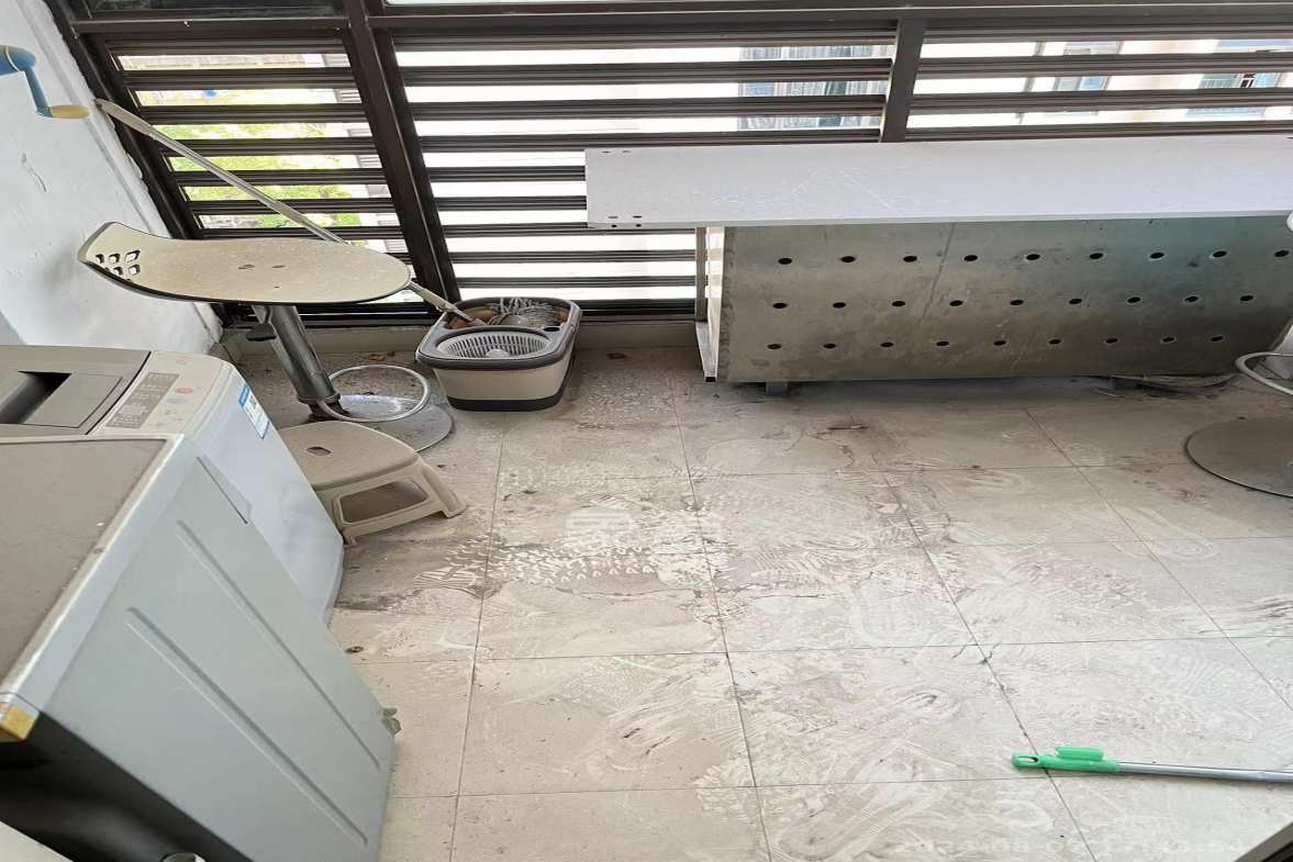 铂宫  1室1厅1卫   2500.00元/月室内图