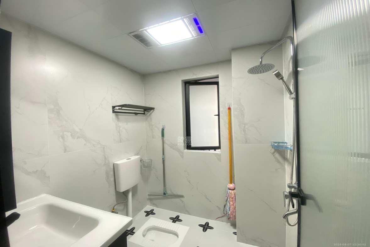 旭日嘉苑  2室1厅1卫    2600.0元/月 旭日嘉苑  2室1厅1卫    2600.0元/月室内图