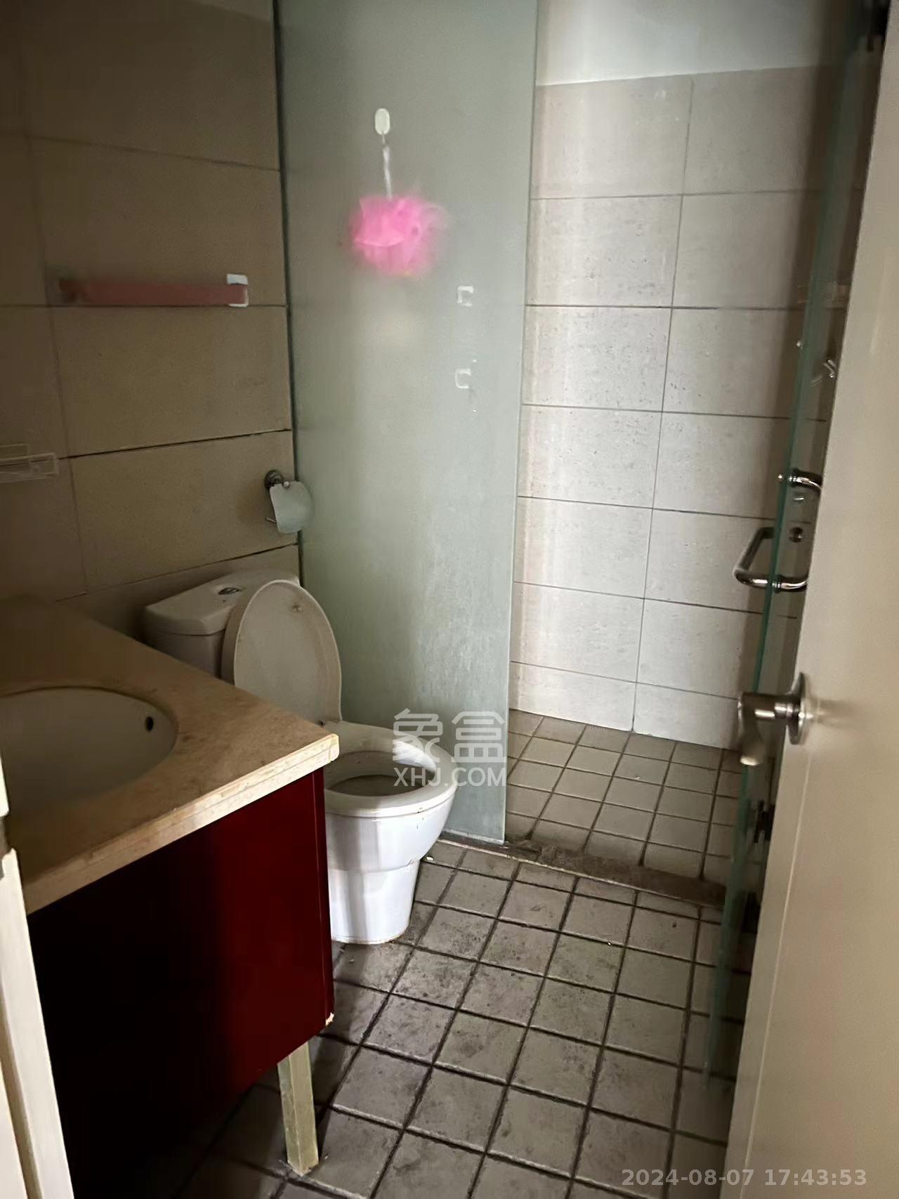 铂宫  1室1厅1卫    2500.0元/月