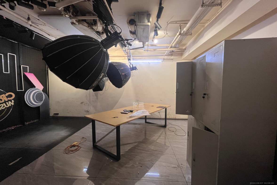 蓝湾国际广场 1室0厅0卫 28000.0元/月 蓝湾国际广场 1室0厅0卫 28000.0元/月室内图