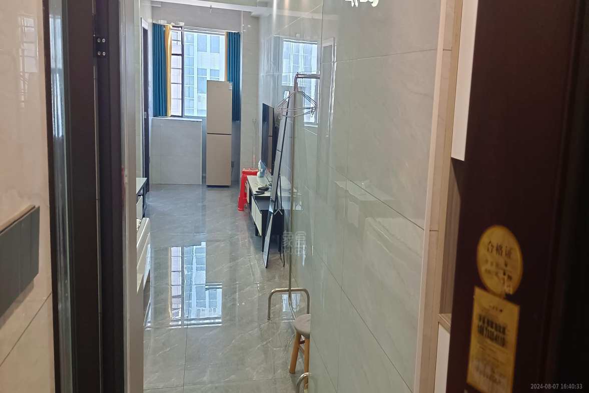 米兰公馆  1室1厅1卫    1500.0元/月室内图