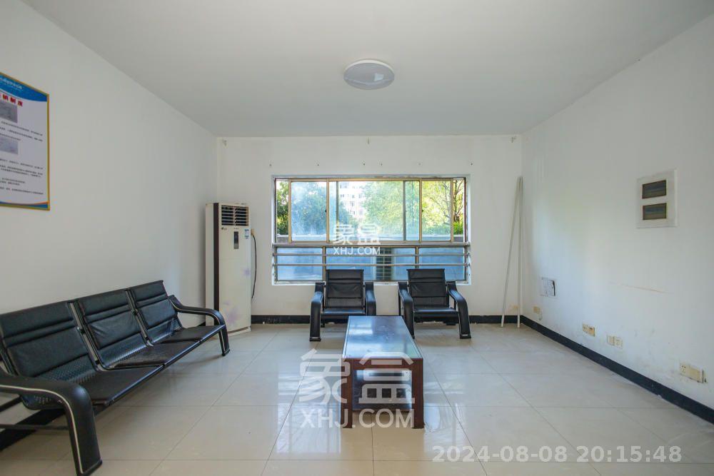 阳光紫薇园  1室2厅1卫    2500.0元/月