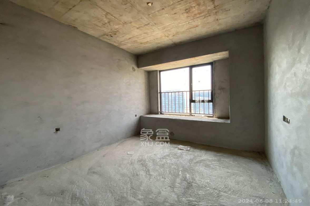 绿地V岛  4室2厅2卫    7000.0元/月室内图